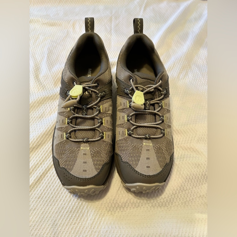 MERRELL Men's Brown Hiking Shoes